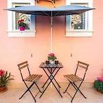 Tropical Holiday House